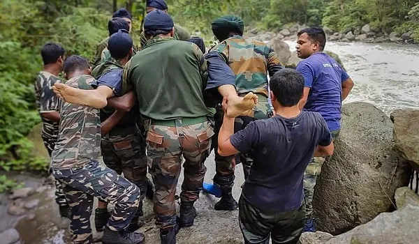 Arunachal Helicopter Accident में एक और सैन्यकर्मी का शव बरामद, मृतक संख्या बढ़कर हुई 5